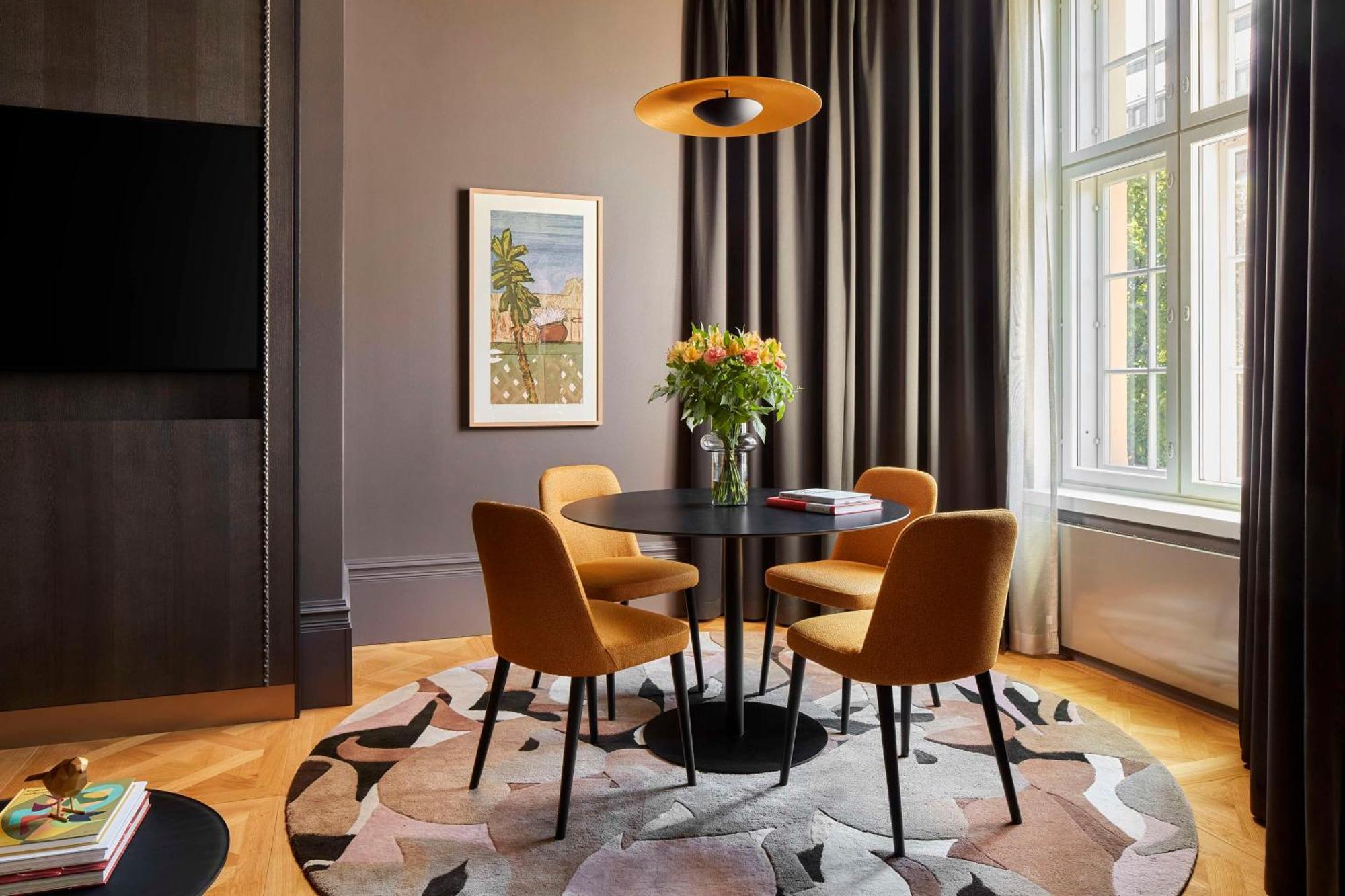 Nh Collection Helsinki Grand Hansa Exteriér fotografie A dining room in a private house
