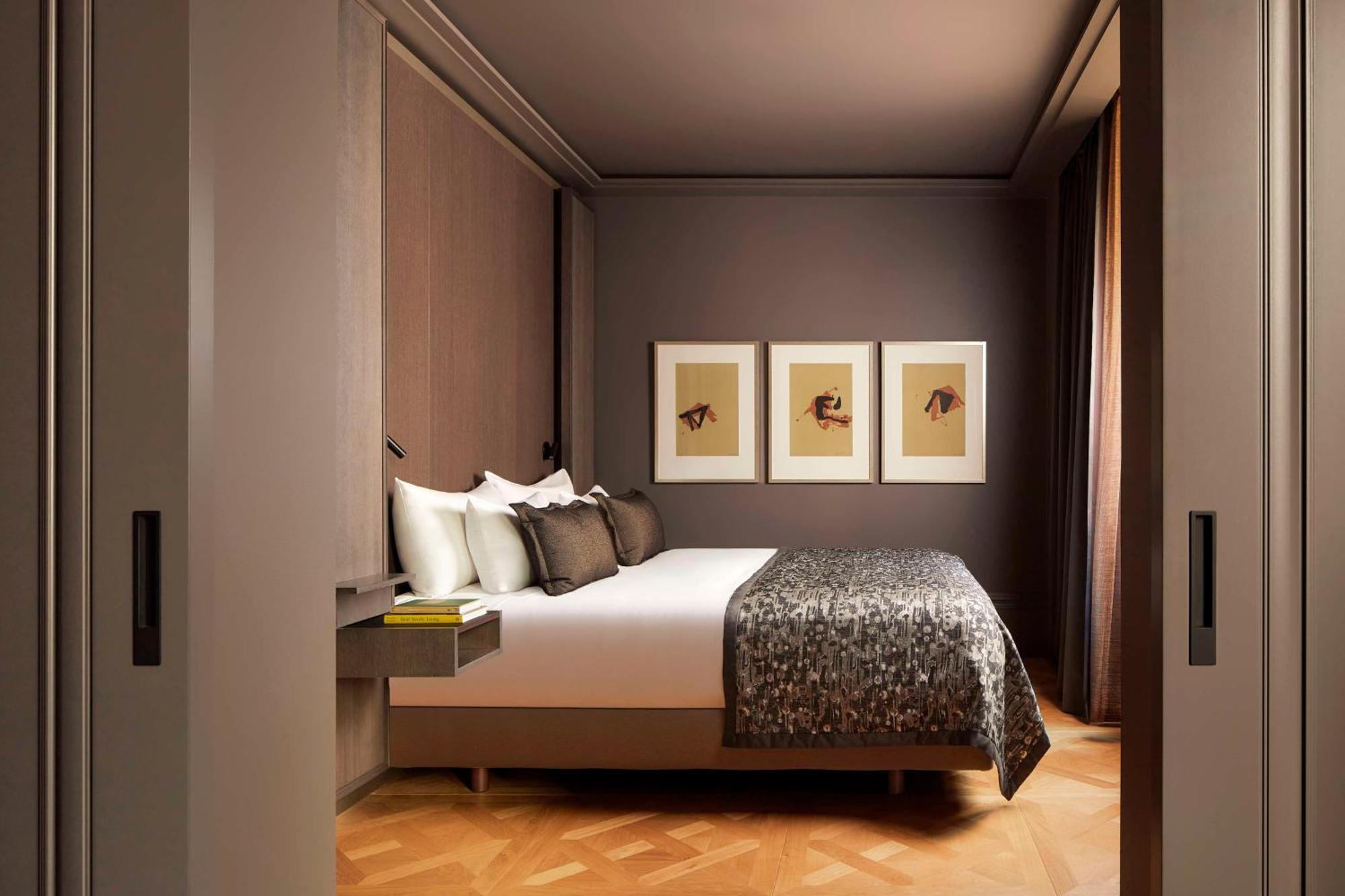 Nh Collection Helsinki Grand Hansa Exteriér fotografie A bedroom at the Mandarin Oriental, Munich