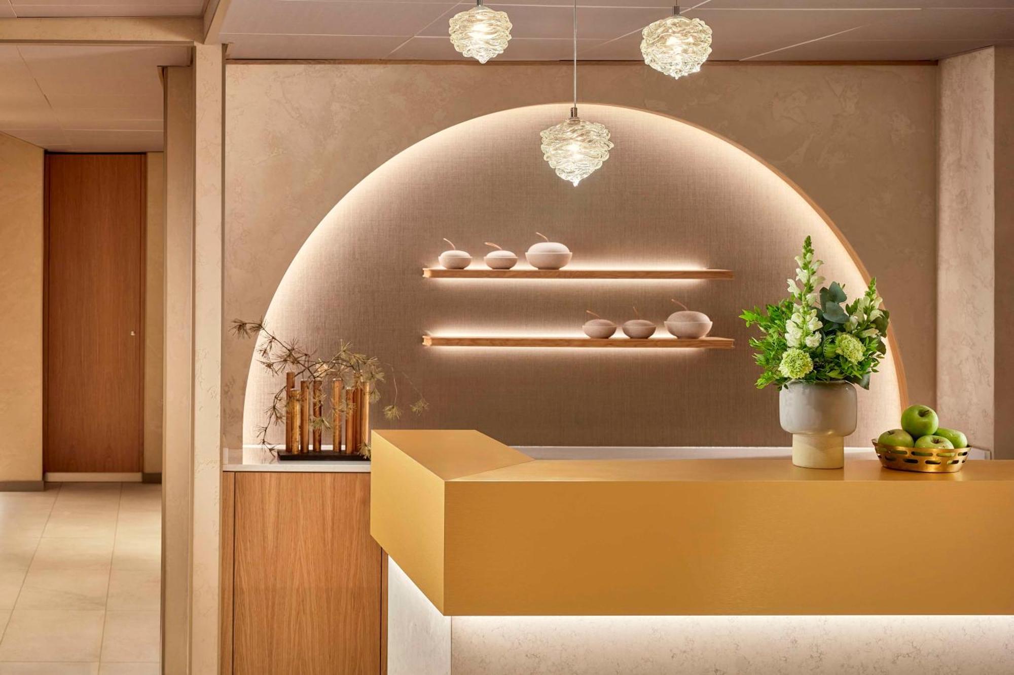 Nh Collection Helsinki Grand Hansa Exteriér fotografie Reception desk at the hotel